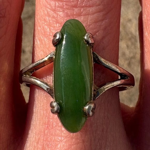 Jade jadeite vintage Marquise Cut Gold Tone Sterling Silver Ring Size 7 - Picture 1 of 15